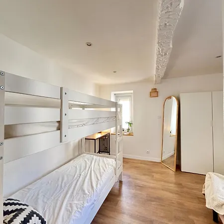 Two-bedroom Apartment, Center Sanary-sur-Mer