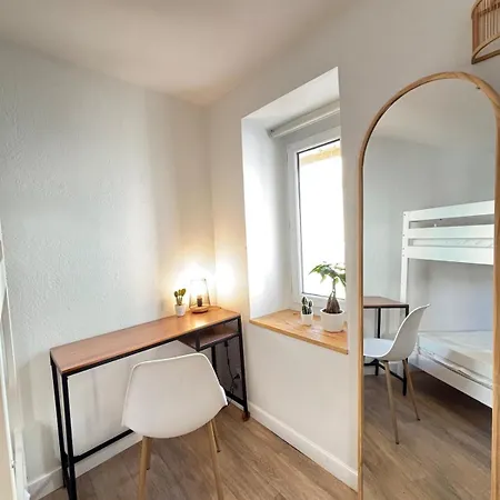 Two-bedroom Apartment, Center * Sanary-sur-Mer