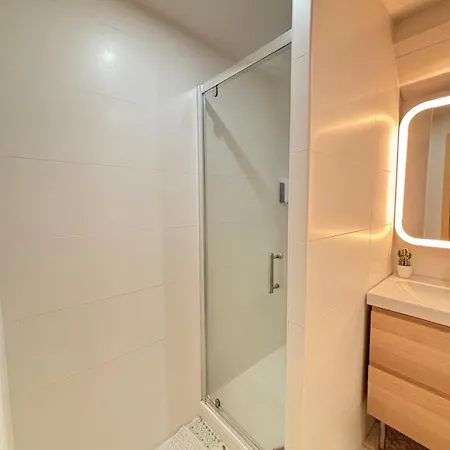 Two-bedroom Apartment, Center Sanary-sur-Mer