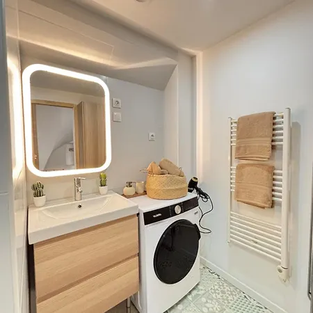Two-bedroom Apartment, Center